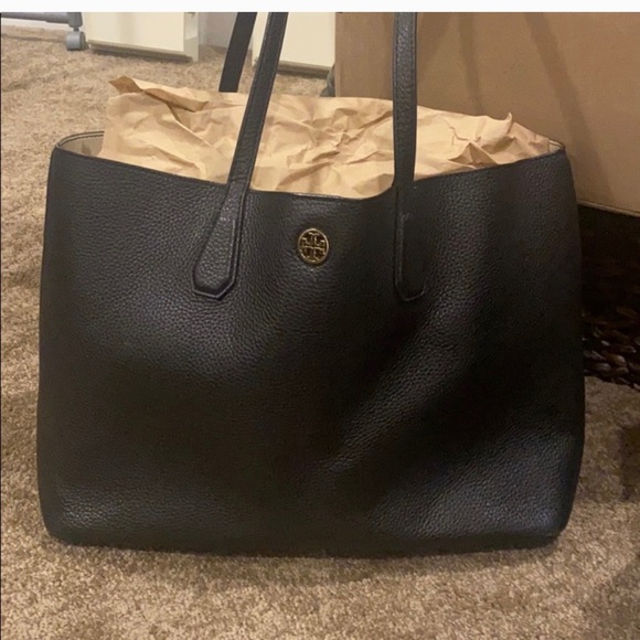 Beautiful preloved authentic Tory Burch tote. - Picture 4 of 6